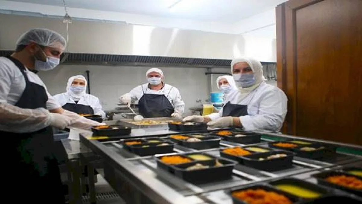 Sakarya Aşevi’ndeki üretimi inceledi