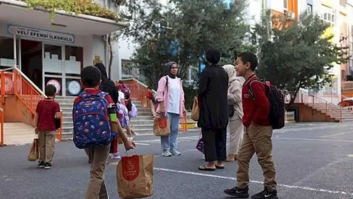 Şile 75. Yıl Ortaokulu'nda Zehirlenme İddiası