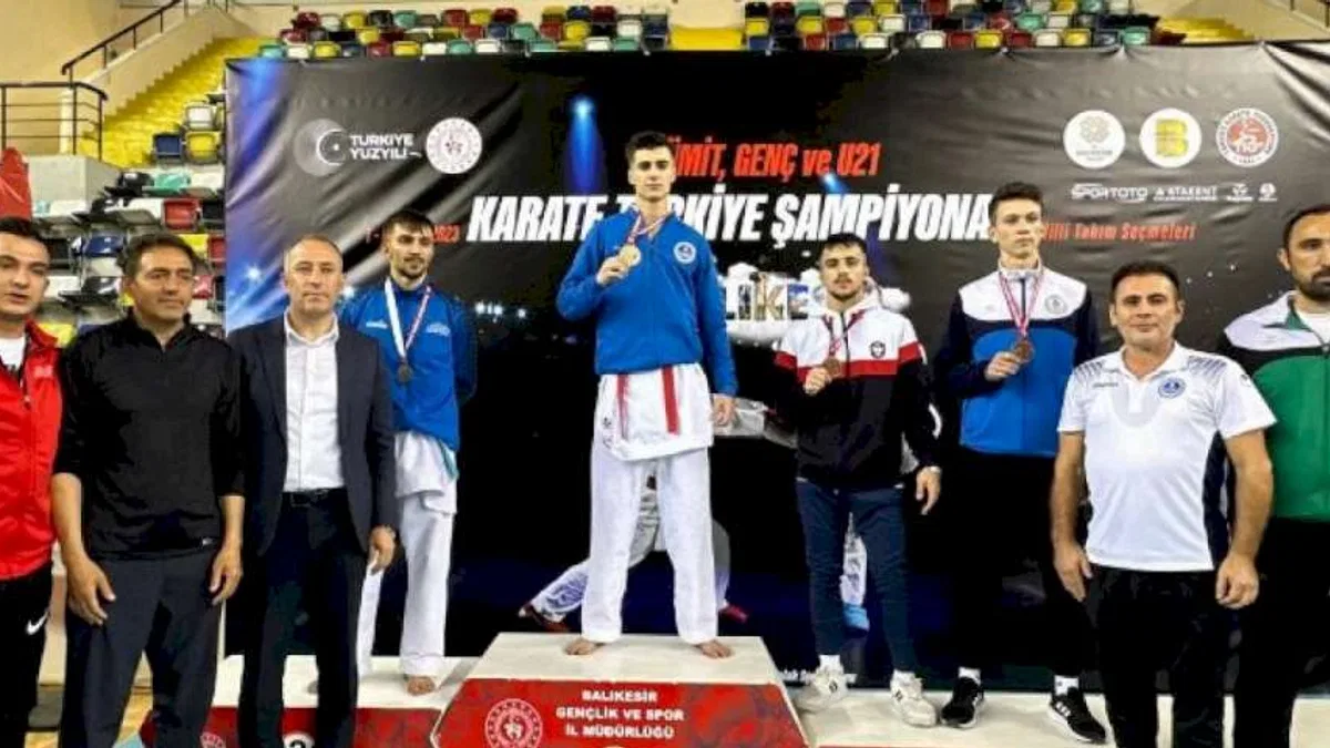 Karate Şampiyonasında Kağıtspor rüzgârı