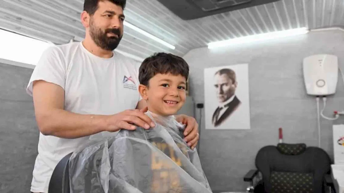 Mobil Kuaför aracından bayram traşı