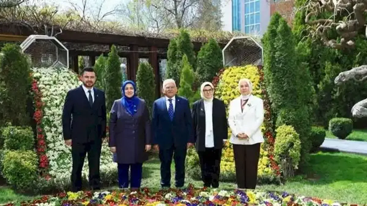 AK Parti Kadın Kolları'ndan Kayseri'ye özel övgü