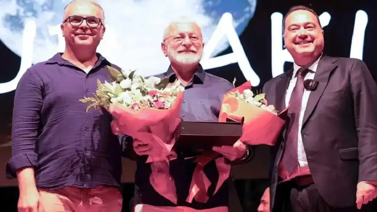 Manisa'da 27. Adala Hermos Festivali’nde Onur Akın rüzgârı