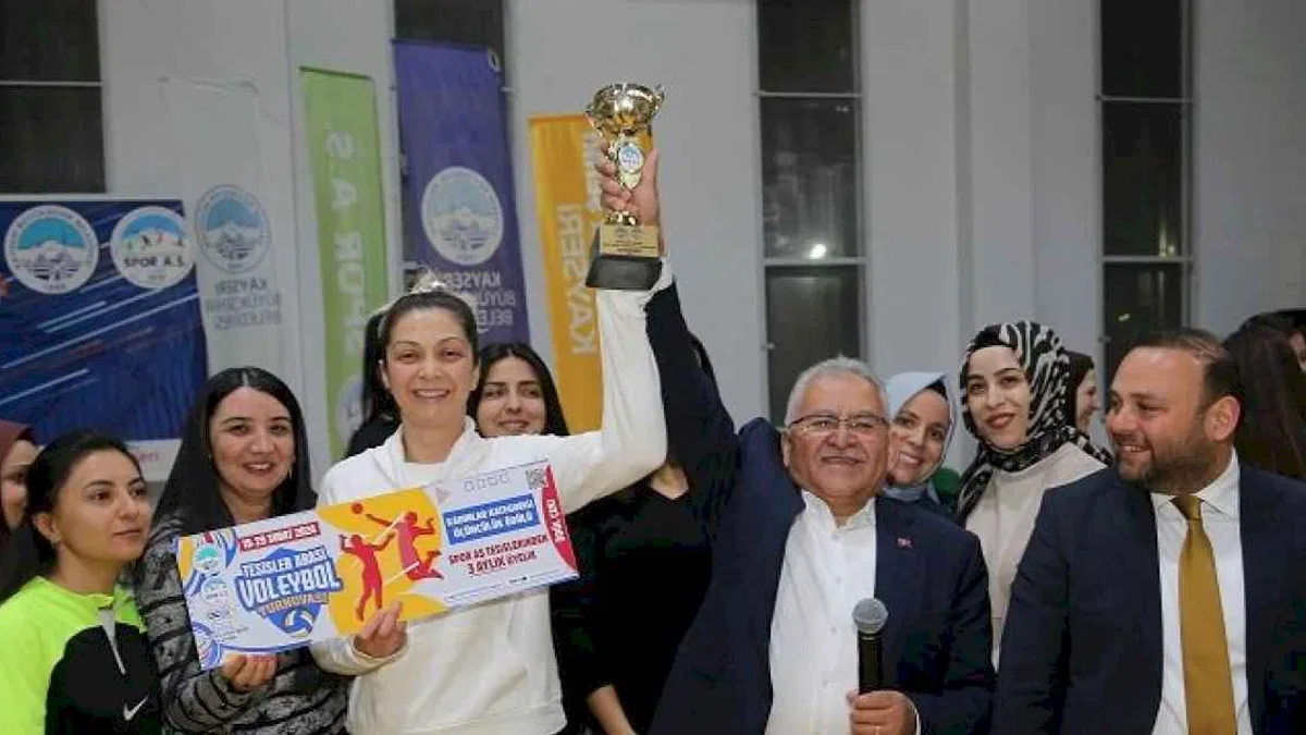 Kayseri'de voleybol coşkusu son buldu