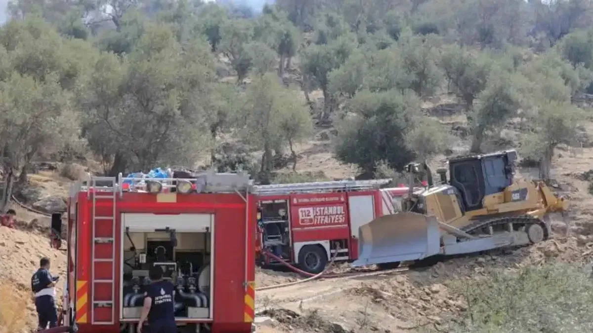 İstanbul Büyükşehir ekipleri İzmir'de aktif görevde