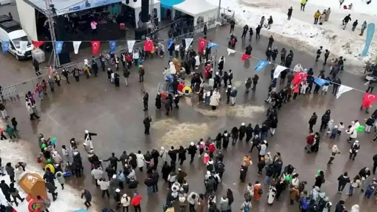 Kar üstünde horon şov