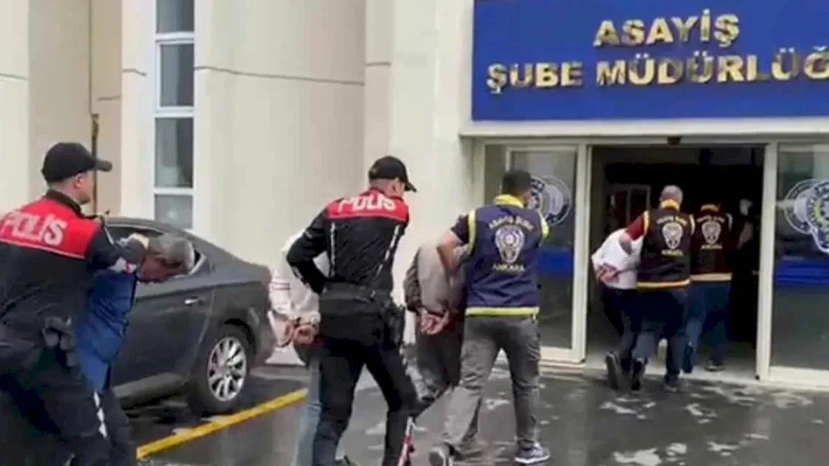 Ankara'da polise saldıran 12 kişi gözaltına alındı