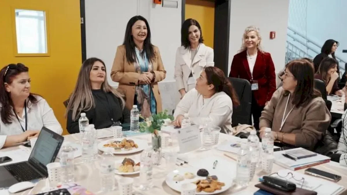 Aileyi merkeze alan çalıştay Karşıyaka’da gerçekleştirildi