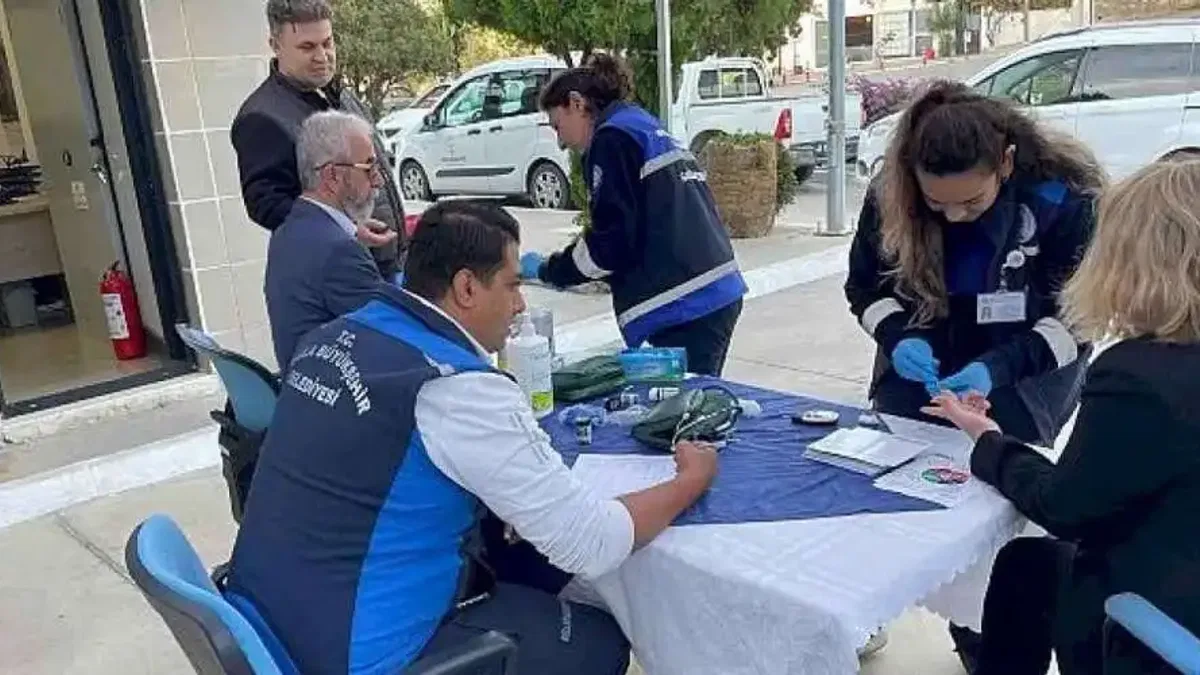 Büyükşehir'den 13 İlçede Şeker Ölçüm ve Diyabet Farkındalık Eğitimi