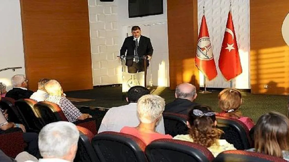 Türkiye ve Arnavutluk diplomatik ilişkilerinin 100. yılı Karşıyaka'da kutlandı