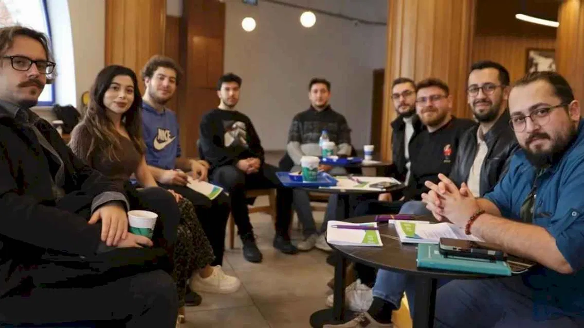 Bursa'da 'genç fikirler'den beyin fırtınası