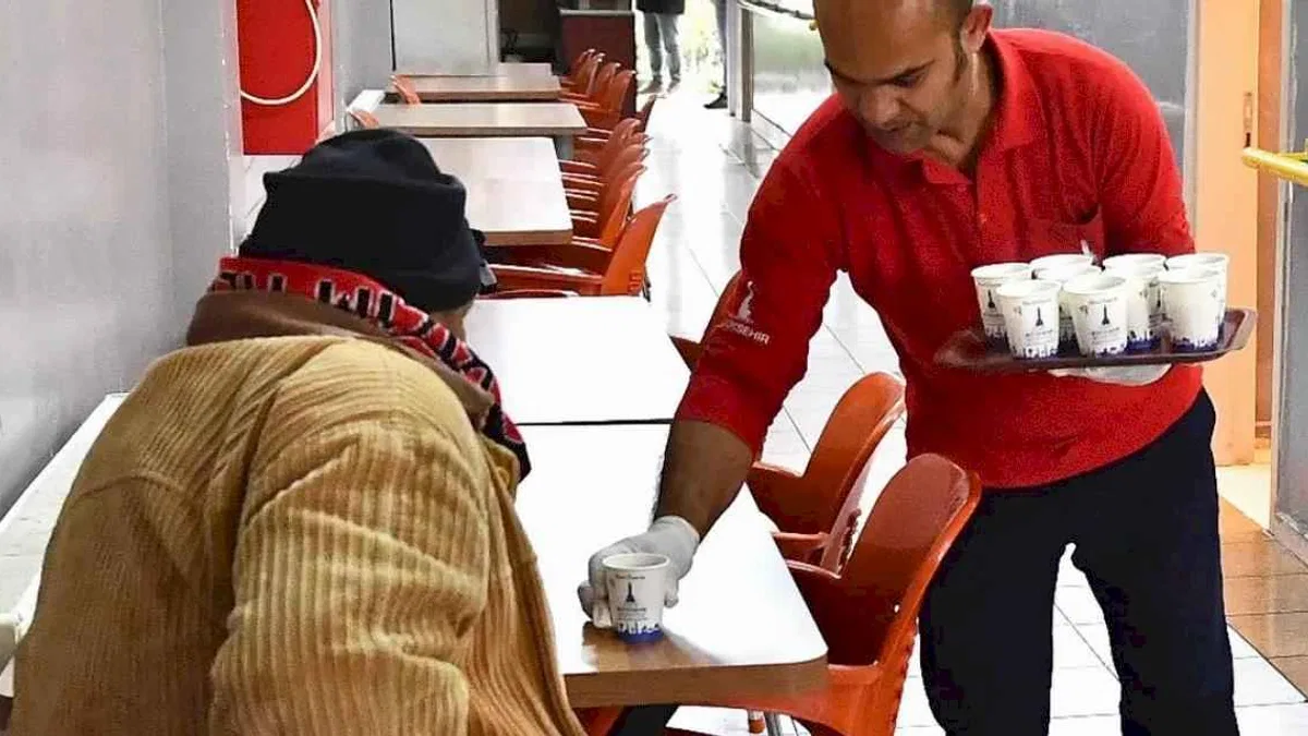 İzmir'de konuk evi’nin kapıları 24 saat açık!