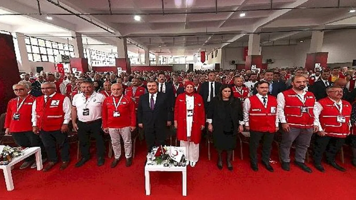 Kızılay'ın Olağanüstü Genel Kurulunda Yeni Yönetim Belirlendi