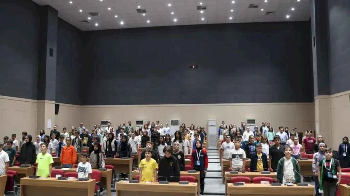 Konya Büyükşehir Belediyesi Çocuk Meclisi dönemin ilk toplantısını yaptı