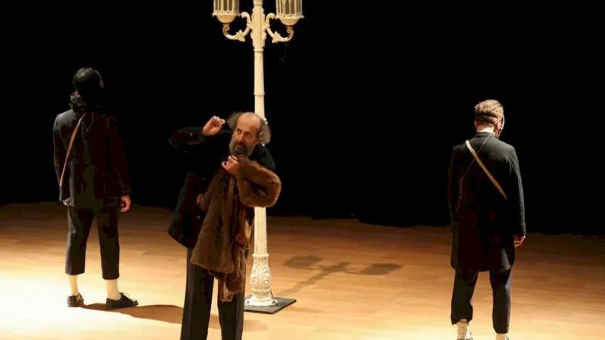 Sakarya'da 'Carmen' tiyatroseverlerden alkışları topladı