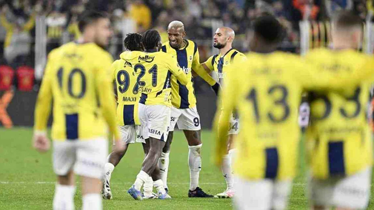 Fenerbahçe 4-1 Trabzonspor (Maç Sonucu) Fener Kadıköy'de farklı kazandı!