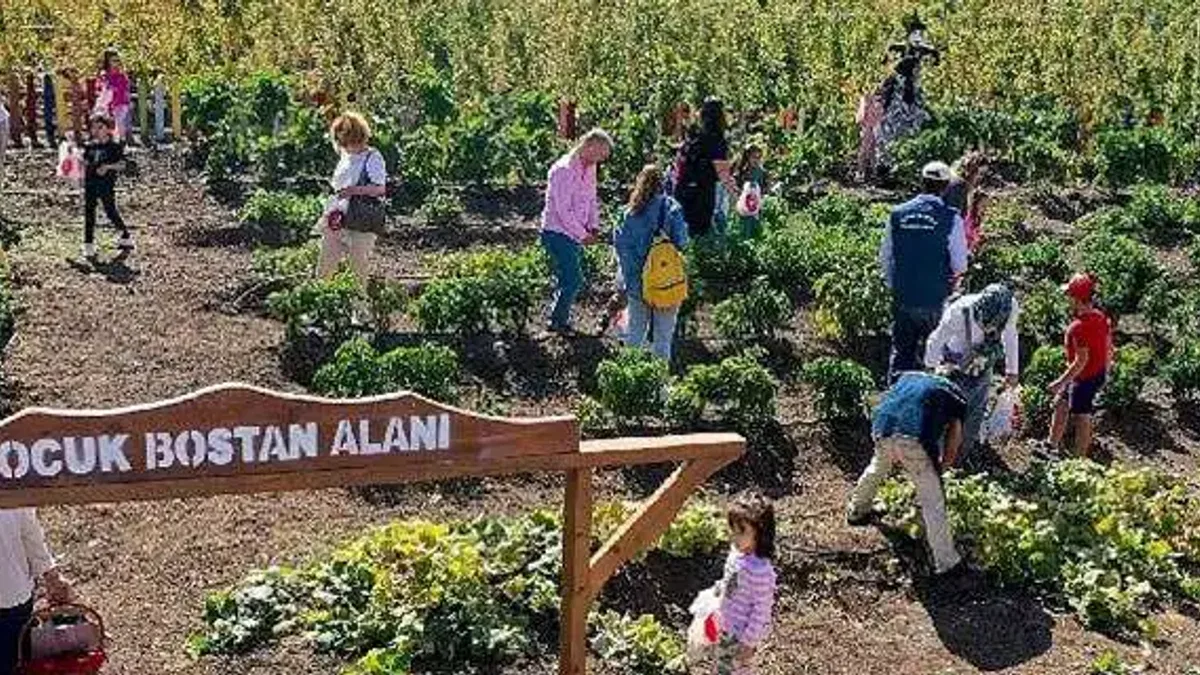 Minik eller hasatla buluştu