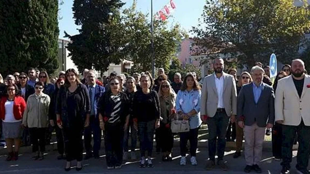Ahmet Taner Kışlalı Güzelbahçe'de Anıldı