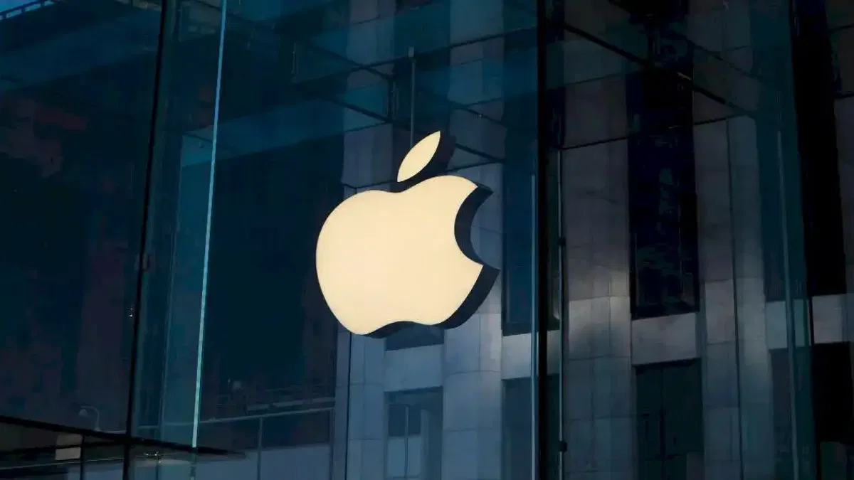 Apple, Veri Sızıntısı Endişesiyle Çalışanlarına Yapay Zeka Sohbet Robotlarını Yasakladı