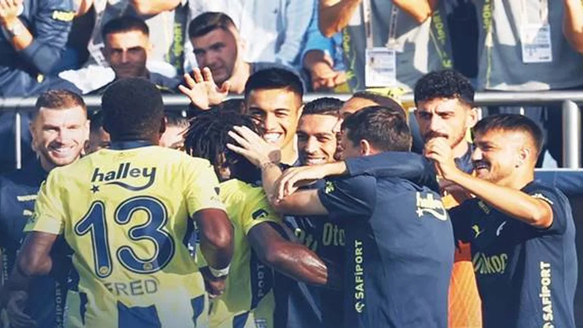 Kasımpaşa 0 - 2 Fenerbahçe (Maç Sonucu) Fener derbi öncesi hata yapmadı!