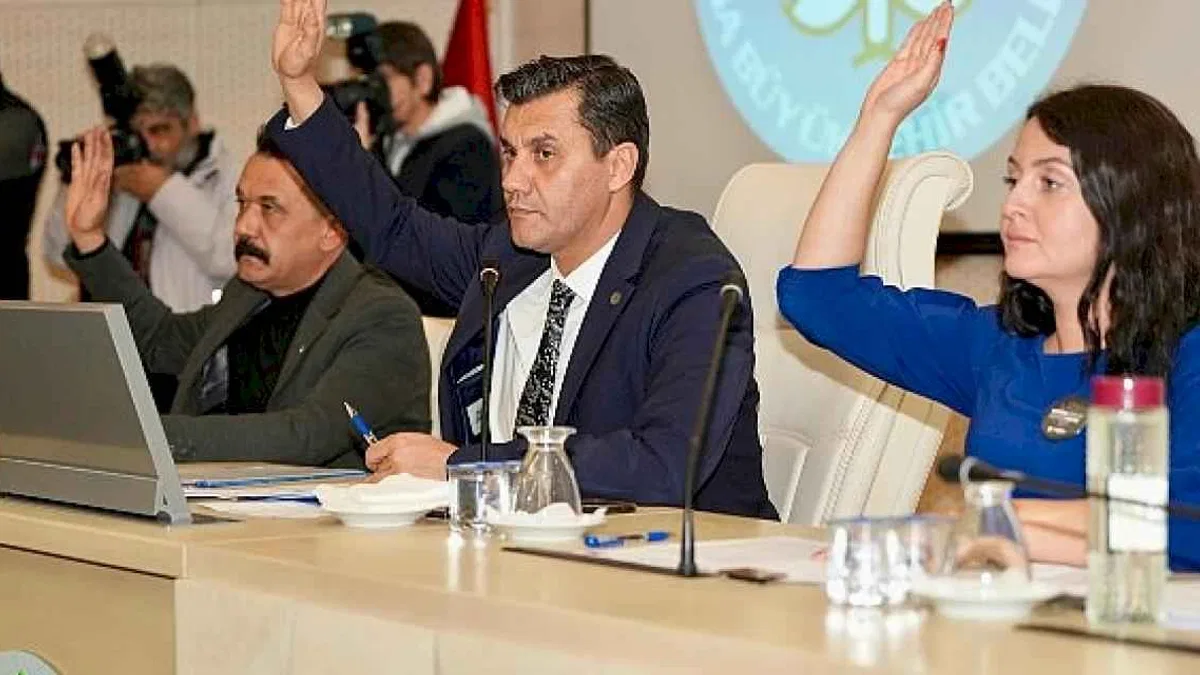 Manisa Büyükşehir Belediyesi'nin 2025 yılı tahmini bütçesi 11 milyar 871 milyon 725 bin lira olarak belirlendi
