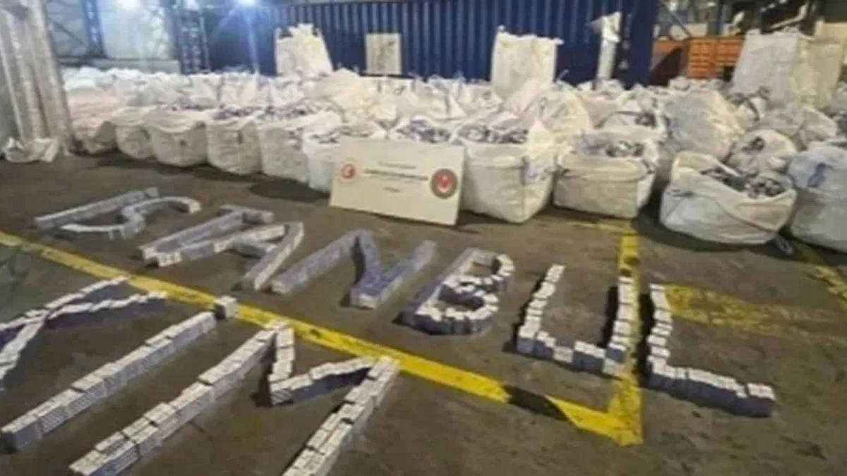 Ambarlı Limanı'nda 94 milyon TL'lik kaçak sigara operasyonu... Tamamı imha edildi