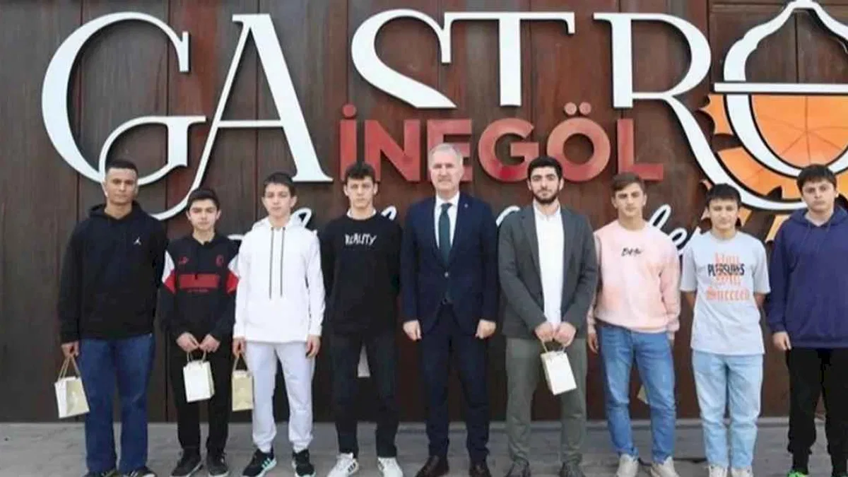 Bursa İnegöl'de Başkan Taban, dünya şampiyonlarını ağırladı