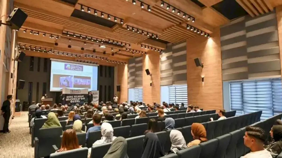 Selçuklu Gençlik Meclisi yeni dönemde de gençlerin gözdesi olacak