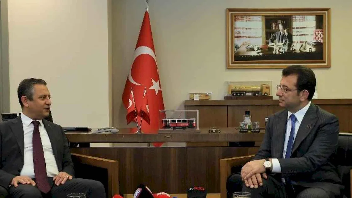 CHP Genel Başkanı Özel’den İmamoğlu’na tebrik ziyareti
