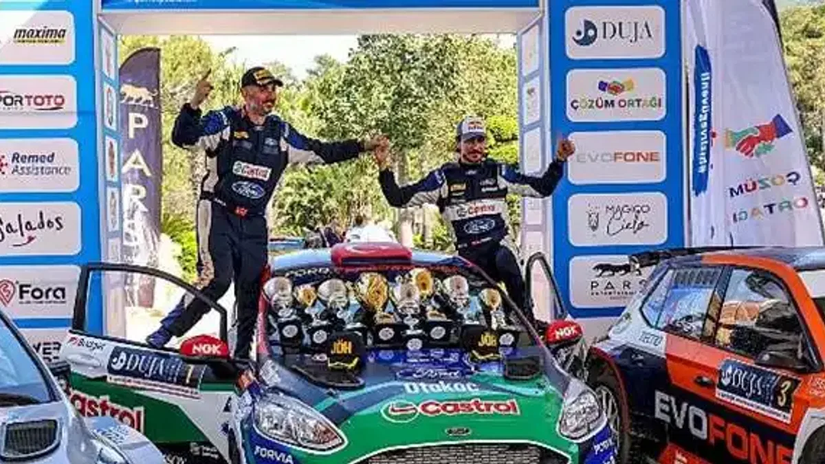 Castrol Ford Team Türkiye, Bodrum Rallisi'nde Zirvede: Ali Türkkan Liderliğe Yükseldi
