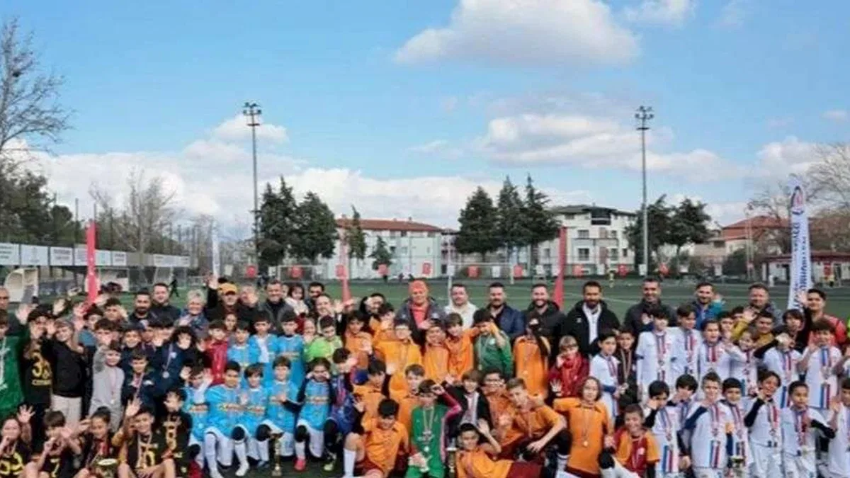 Denizli’de minik futbolculardan muhteşem final
