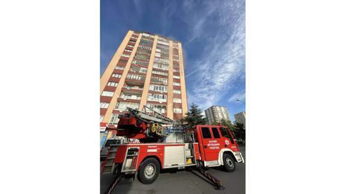 Kayseri'de bir kişi evinde çıkan yangında dumandan etkilendi