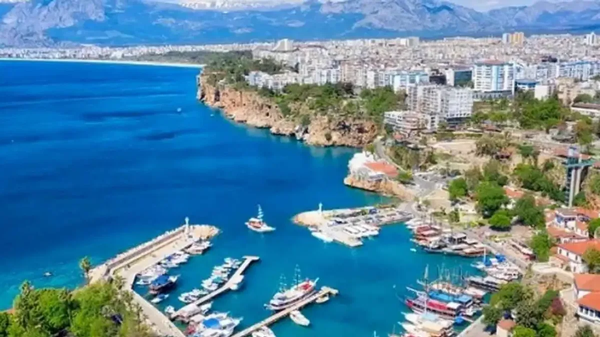 Antalya'ya D-8'den tescilli ödül