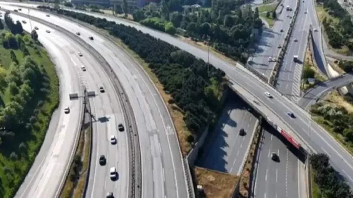 İstanbul'da trafiğe çıkanlar gözlerine inanamadı