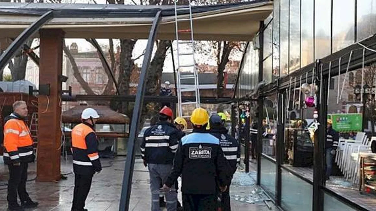 Tarihi Sirkeci Garına Komşu Kaçak Kafe Yıkıldı
