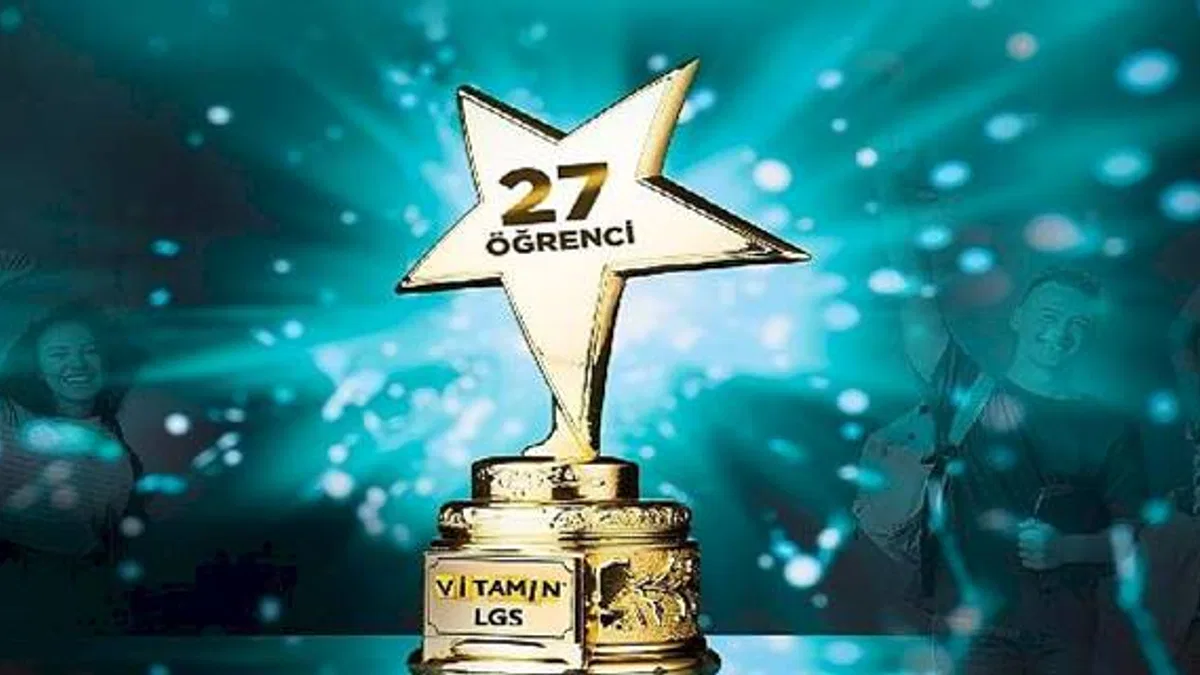 Türk Telekom LGS'ye hazırlanan öğrencilerin yanında