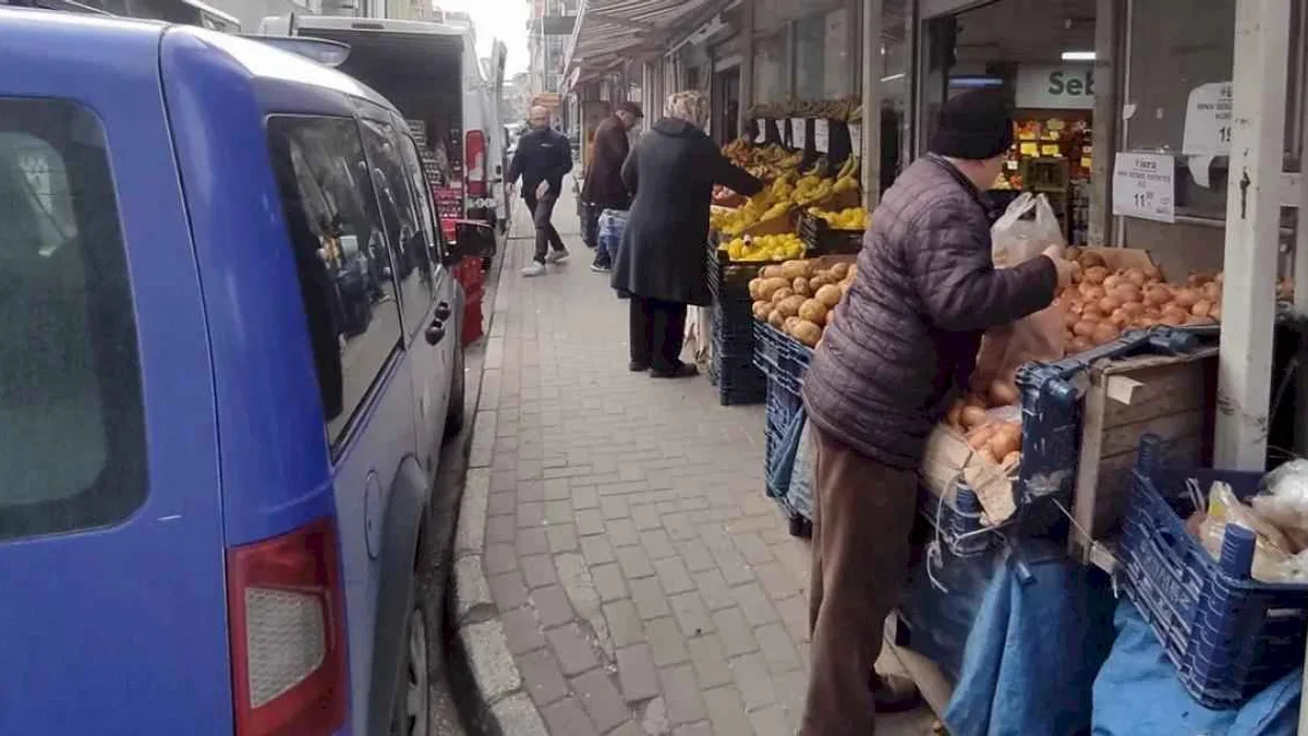 Bursa Osmangazi'de kaldırım işgaline zabıta denetimi