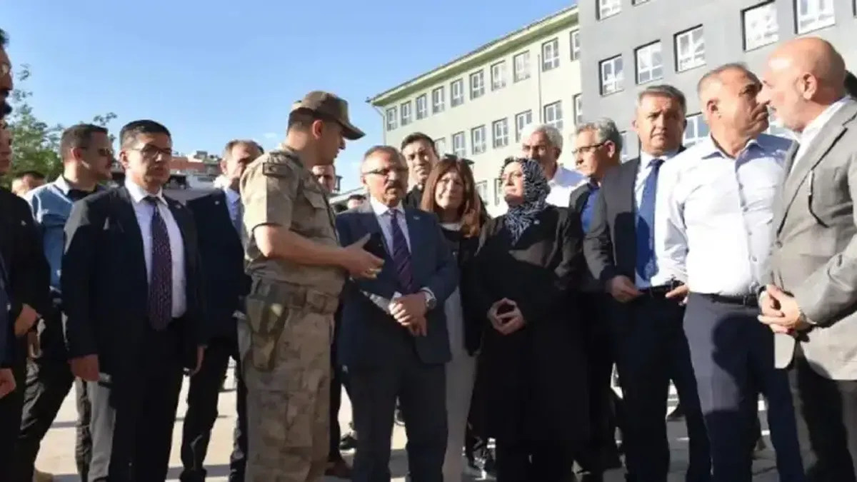 TBMM Komisyonu Siverek'te okul saldırıların nedenlerini araştırıyor