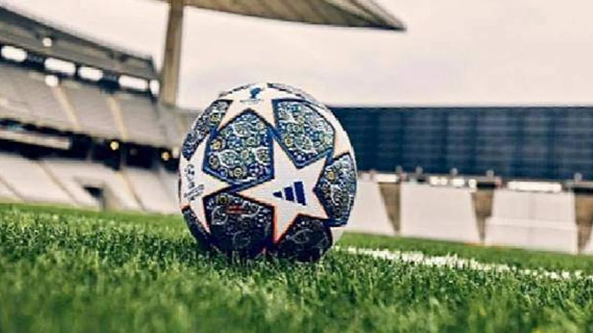 Şampiyonlar Ligi Finali'ne özel, İstanbul temalı futbol topu adidas'tan "UCL Pro Ball İstanbul"