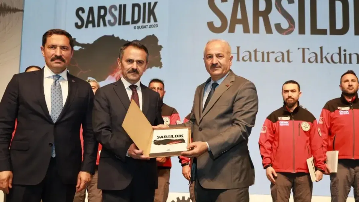 'Sarsıldık Sarıldık' hatıratı Gebze’de takdim edildi