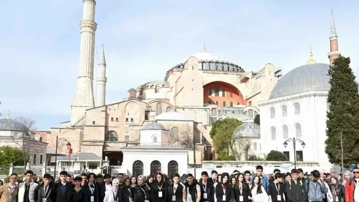 Konya’nın gençleri İstanbul’un tarihine dokunuyor