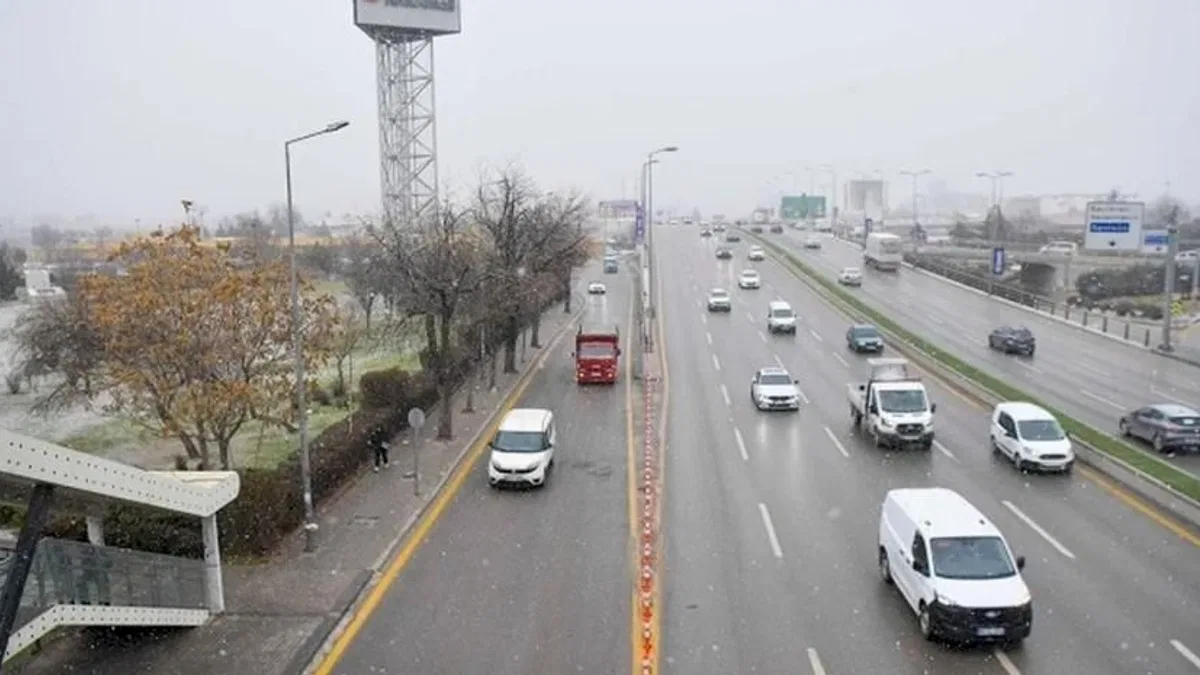 ABB AVM önlerindeki trafik sorununu çözüyor