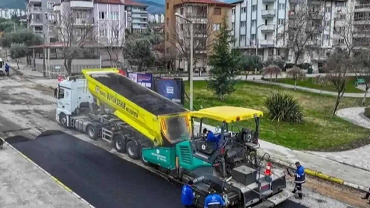 Denizli Büyükşehir asfalt çalışmalarına devam ediyor