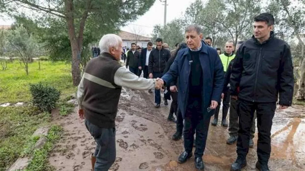 Seferihisar’da yağıştan etkilenenlere İzmir Büyükşehir'den yerinde destek