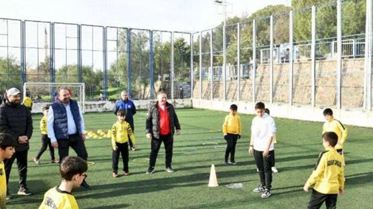 Yaşar Kemal Parkı Çiğli’de törenle açıldı