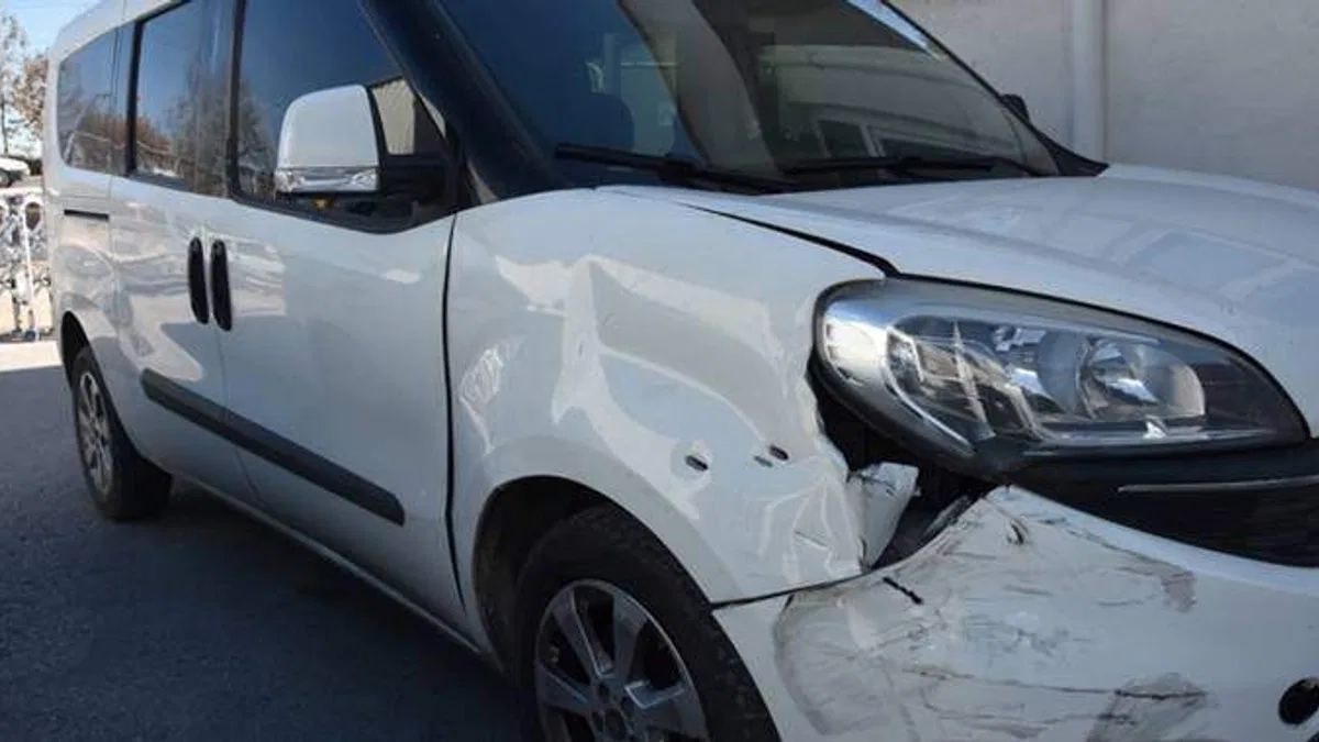 Kovalamaca sırasında polis aracına ateş açan 2 uyuşturucu zanlısı tutuklandı