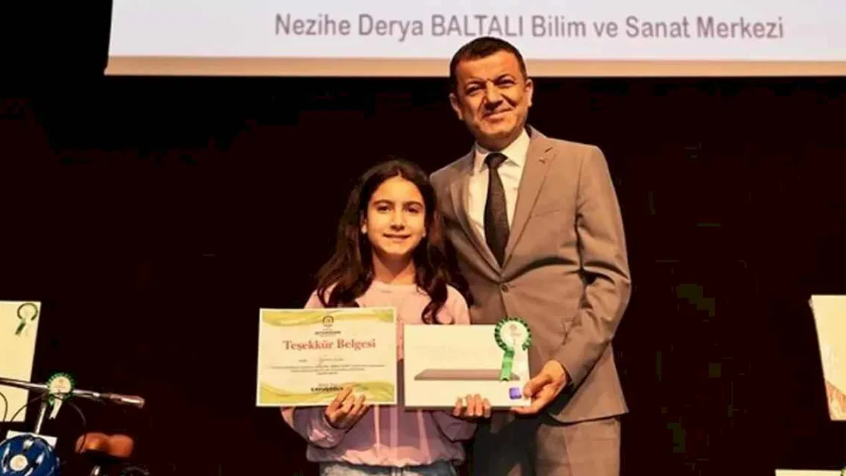 "Sıfır Atık Sonsuz Sanat" yarışmasında genç yetenekler ödüllerini aldı