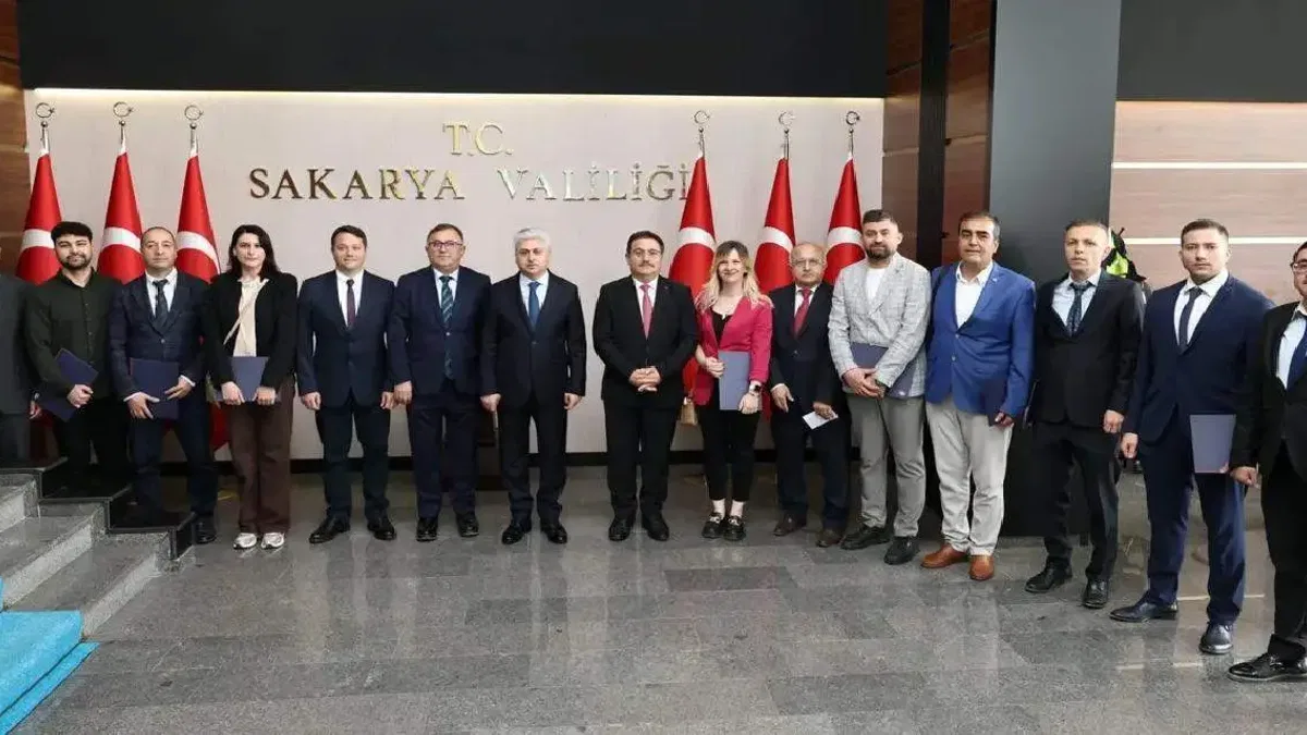 Sakarya'da geleceğin araç teknoloji eğitimlerini alan öğretmenler sertifikalandı