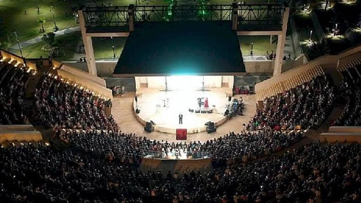 Metin Uca, Didimlileri Kahkahaya Boğdu