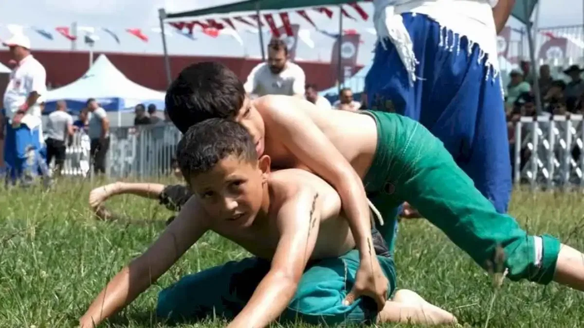 Kocaeli'de pehlivanlar er meydanında