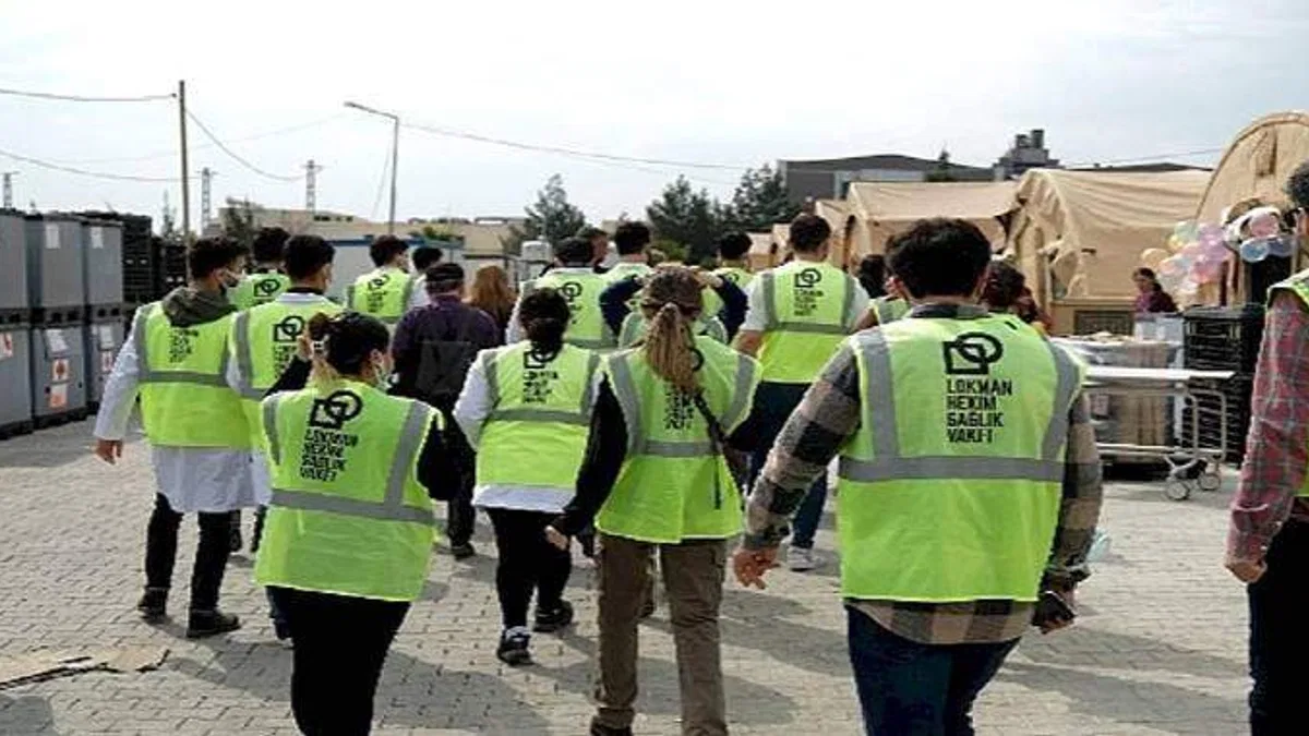 Lokman Hekim Sağlık Vakfından Depremzede Tıp Fakültesi Öğrencilerine Burs Desteği